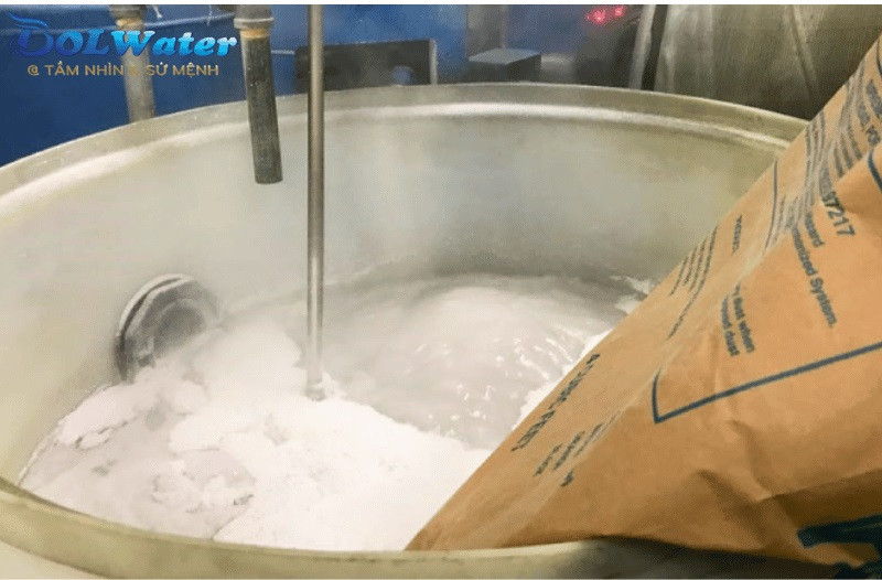 Pha trộn bột trợ lọc Dol Perlite 5kg chuẩn kỹ thuật tại DOLWATER.